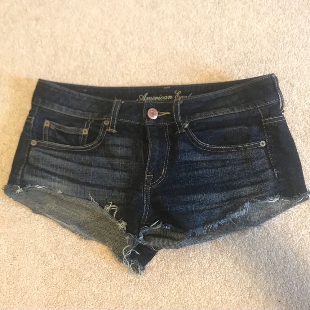 AMERICAN EAGLE Cutoff Denim Shorts